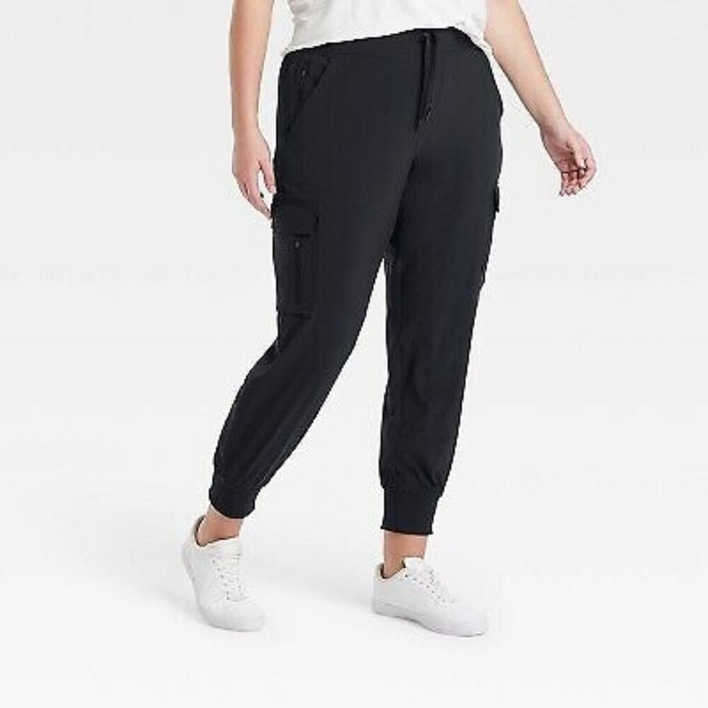 Women's Stretch Woven Tapered Cargo Pants - All in Motion, Black XL-Short